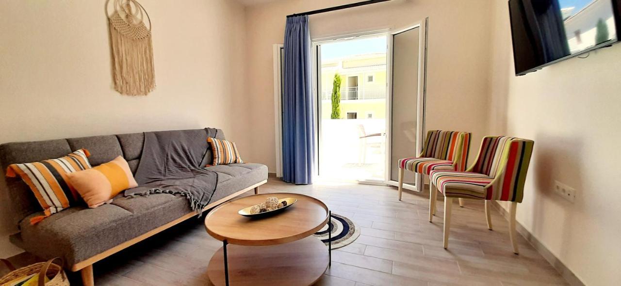 The Central Villa - Kassiopi Corfu Villas Εξωτερικό φωτογραφία